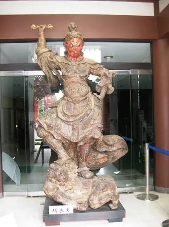 Khám Phá Hình Ảnh Thiên Lôi: Từ Thần Thoại Đến Vai Diễn Táo Quân Cho Người Tìm Hiểu Văn Hóa Dân Gian