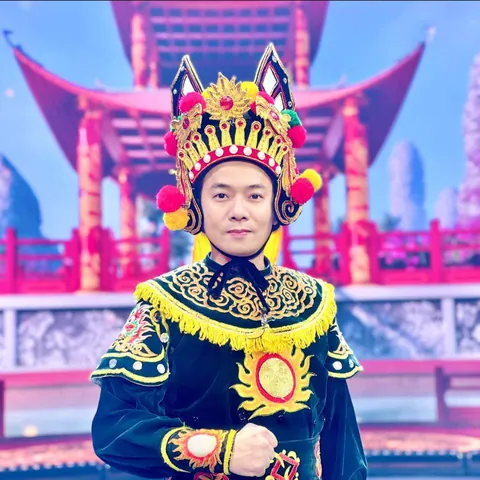 Khám Phá Hình Ảnh Thiên Lôi: Từ Thần Thoại Đến Vai Diễn Táo Quân Cho Người Tìm Hiểu Văn Hóa Dân Gian