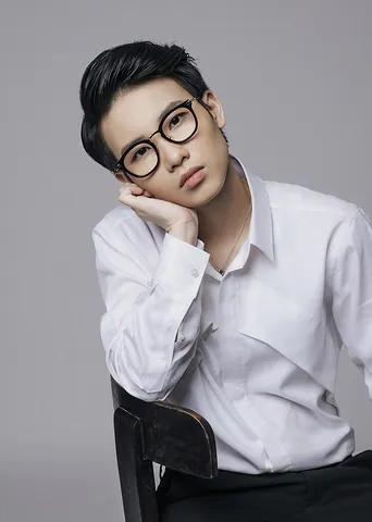 Khám Phá Hình Ảnh Tiên Cookie: Nhạc Sĩ Tomboy Vs Nữ Tính Qua Góc Nhìn Người Hâm Mộ