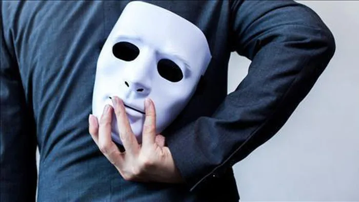 Nhận Diện Hình Ảnh Tiểu Nhân Qua Tướng Mặt Và Dấu Hiệu Để Tránh Xa Kẻ Gian Xảo Nhận Diện Hình Ảnh Tiểu Nhân Qua Tướng Mặt Và Dấu Hiệu Để Tránh Xa Kẻ Gian Xảo