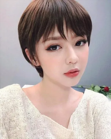 Xem Hình Ảnh Tóc Tém Nữ Đẹp, Cá Tính Và Các Kiểu Tóc Tém Phù Hợp Mọi Gương Mặt Xem Hình Ảnh Tóc Tém Nữ Đẹp, Cá Tính Và Các Kiểu Tóc Tém Phù Hợp Mọi Gương Mặt