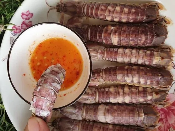 Xem Hình Ảnh Tôm Tích Và Phân Biệt Tôm Tích Thịt Với Tôm Tích Gạch Cho Người Mua Hải Sản