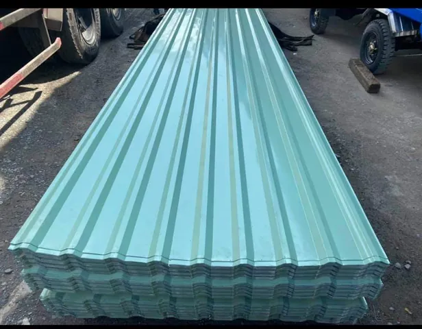 Xem Hình Ảnh Tôn Lợp Mái Thực Tế Cho Gia Chủ: Tổng Hợp Các Loại (tôn Lạnh, Tôn Màu, Tôn Giả Ngói)