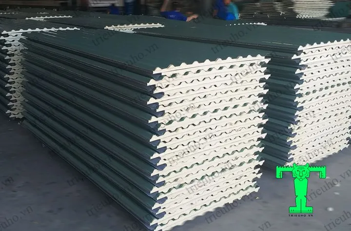 Xem Hình Ảnh Tôn Lợp Mái Thực Tế Cho Gia Chủ: Tổng Hợp Các Loại (tôn Lạnh, Tôn Màu, Tôn Giả Ngói)