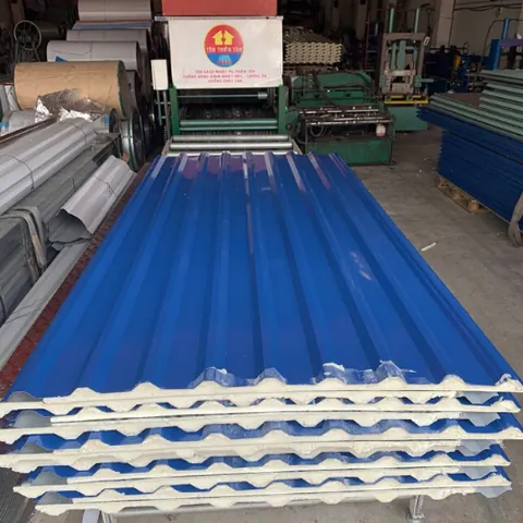 Xem Hình Ảnh Tôn Lợp Mái Thực Tế Cho Gia Chủ: Tổng Hợp Các Loại (tôn Lạnh, Tôn Màu, Tôn Giả Ngói)