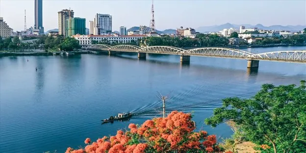 Khám Phá Hình Ảnh Tp Huế: Tổng Hợp Kho Ảnh Cố Đô Và Gợi Ý Địa Điểm Chụp Cho Du Khách