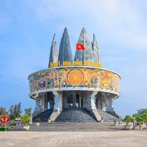 Chiêm Ngưỡng Hình Ảnh Trà Cổ: Bộ Sưu Tập Ảnh Bãi Biển Và Nhà Cổ Móng Cái Cho Người Yêu Du Lịch