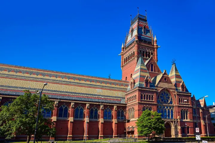 Chiêm Ngưỡng Hình Ảnh Trường Harvard Thực Tế Và Toàn Cảnh Khuôn Viên Dành Cho Sinh Viên Quốc Tế Chiêm Ngưỡng Hình Ảnh Trường Harvard Thực Tế Và Toàn Cảnh Khuôn Viên Dành Cho Sinh Viên Quốc Tế