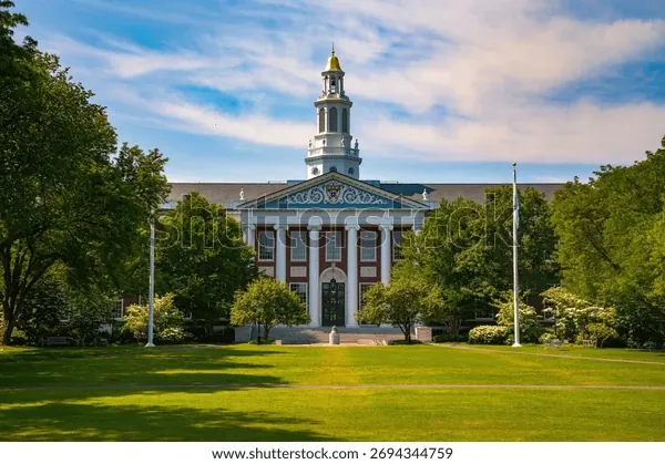 Chiêm Ngưỡng Hình Ảnh Trường Harvard Thực Tế Và Toàn Cảnh Khuôn Viên Dành Cho Sinh Viên Quốc Tế Chiêm Ngưỡng Hình Ảnh Trường Harvard Thực Tế Và Toàn Cảnh Khuôn Viên Dành Cho Sinh Viên Quốc Tế