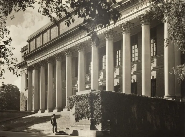 Chiêm Ngưỡng Hình Ảnh Trường Harvard Thực Tế Và Toàn Cảnh Khuôn Viên Dành Cho Sinh Viên Quốc Tế Chiêm Ngưỡng Hình Ảnh Trường Harvard Thực Tế Và Toàn Cảnh Khuôn Viên Dành Cho Sinh Viên Quốc Tế