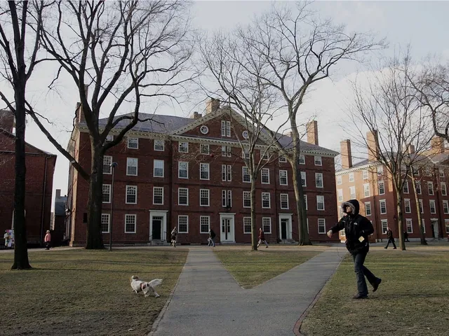 Chiêm Ngưỡng Hình Ảnh Trường Harvard Thực Tế Và Toàn Cảnh Khuôn Viên Dành Cho Sinh Viên Quốc Tế Chiêm Ngưỡng Hình Ảnh Trường Harvard Thực Tế Và Toàn Cảnh Khuôn Viên Dành Cho Sinh Viên Quốc Tế