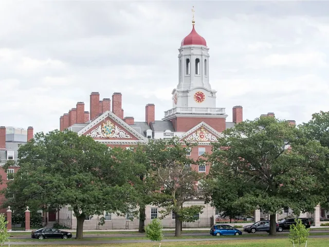 Chiêm Ngưỡng Hình Ảnh Trường Harvard Thực Tế Và Toàn Cảnh Khuôn Viên Dành Cho Sinh Viên Quốc Tế Chiêm Ngưỡng Hình Ảnh Trường Harvard Thực Tế Và Toàn Cảnh Khuôn Viên Dành Cho Sinh Viên Quốc Tế