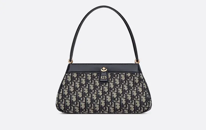 Xem Hình Ảnh Túi Dior Chính Hãng: Các Mẫu Biểu Tượng Và Thiết Kế Nổi Bật Cho Tín Đồ Thời Trang Xem Hình Ảnh Túi Dior Chính Hãng: Các Mẫu Biểu Tượng Và Thiết Kế Nổi Bật Cho Tín Đồ Thời Trang
