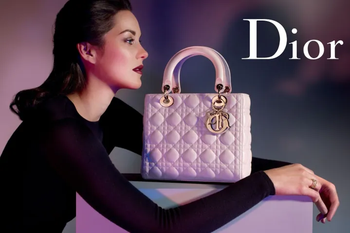 Xem Hình Ảnh Túi Dior Chính Hãng: Các Mẫu Biểu Tượng Và Thiết Kế Nổi Bật Cho Tín Đồ Thời Trang Xem Hình Ảnh Túi Dior Chính Hãng: Các Mẫu Biểu Tượng Và Thiết Kế Nổi Bật Cho Tín Đồ Thời Trang