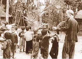 Hình Ảnh Bác Hồ Và Các Cháu Thiếu Nhi: Bộ Sưu Tập Yêu Thương, Lịch Sử & Ý Nghĩa Giáo Dục (dành Cho Giáo Viên & Phụ Huynh)