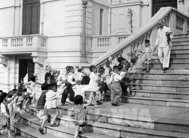 Hình Ảnh Bác Hồ Và Các Cháu Thiếu Nhi: Bộ Sưu Tập Yêu Thương, Lịch Sử & Ý Nghĩa Giáo Dục (dành Cho Giáo Viên & Phụ Huynh)