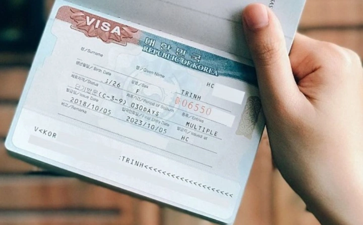 Hình Ảnh Vé Máy Bay Đi Hàn Quốc: Cách Tìm, Sử Dụng & Lưu Ý Quan Trọng Cho Du Khách Việt Nam
