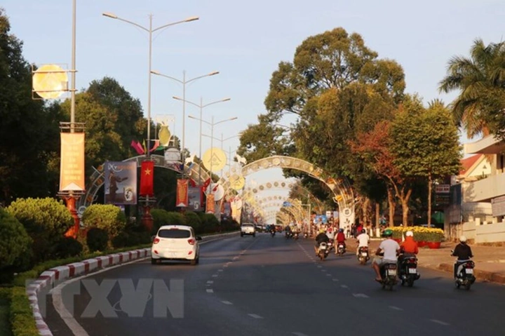 30+ Hình Ảnh Đẹp Về Thành Phố Buôn Ma Thuột: Bộ Sưu Tập Độc Đáo Dành Cho Người Yêu Du Lịch & Nhiếp Ảnh 30+ Hình Ảnh Đẹp Về Thành Phố Buôn Ma Thuột: Bộ Sưu Tập Độc Đáo Dành Cho Người Yêu Du Lịch & Nhiếp Ảnh