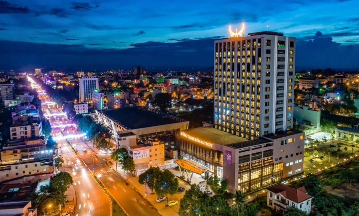 30+ Hình Ảnh Đẹp Về Thành Phố Buôn Ma Thuột: Bộ Sưu Tập Độc Đáo Dành Cho Người Yêu Du Lịch & Nhiếp Ảnh 30+ Hình Ảnh Đẹp Về Thành Phố Buôn Ma Thuột: Bộ Sưu Tập Độc Đáo Dành Cho Người Yêu Du Lịch & Nhiếp Ảnh