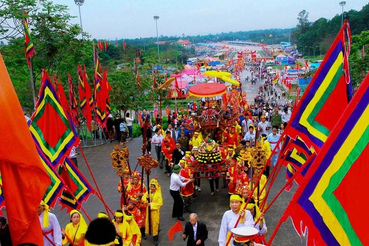 Hình Ảnh Về Tín Ngưỡng Thờ Cúng Hùng Vương: Tài Nguyên Miễn Phí Dành Cho Nhà Nghiên Cứu & Người Yêu Văn Hoá