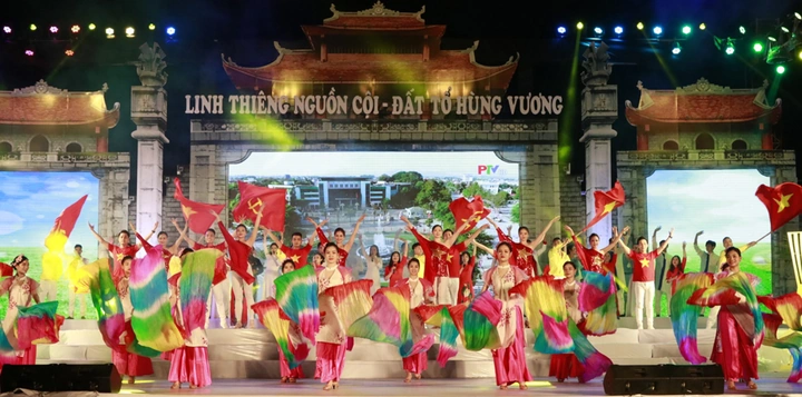 Hình Ảnh Về Tín Ngưỡng Thờ Cúng Hùng Vương: Tài Nguyên Miễn Phí Dành Cho Nhà Nghiên Cứu & Người Yêu Văn Hoá