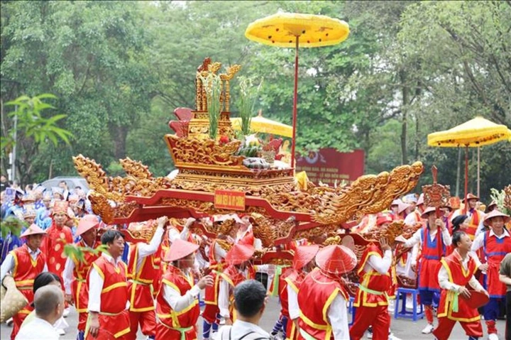 Hình Ảnh Về Tín Ngưỡng Thờ Cúng Hùng Vương: Tài Nguyên Miễn Phí Dành Cho Nhà Nghiên Cứu & Người Yêu Văn Hoá
