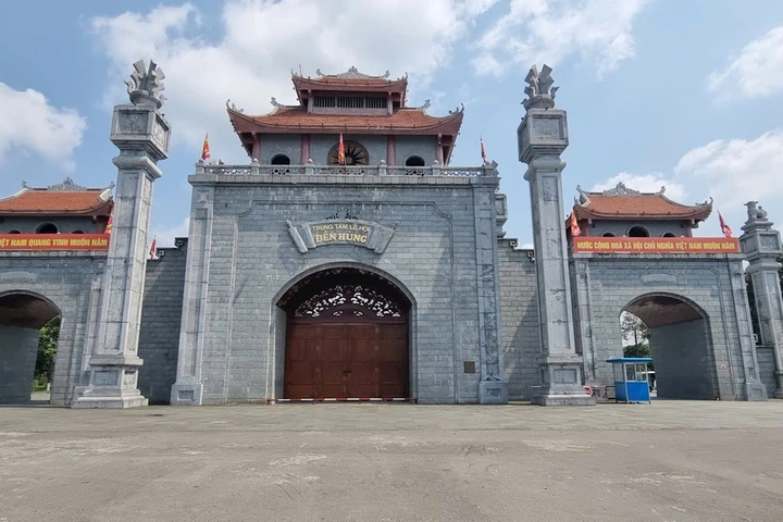 Hình Ảnh Về Tín Ngưỡng Thờ Cúng Hùng Vương: Tài Nguyên Miễn Phí Dành Cho Nhà Nghiên Cứu & Người Yêu Văn Hoá