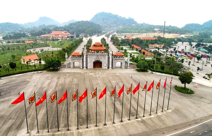 Hình Ảnh Về Tín Ngưỡng Thờ Cúng Hùng Vương: Tài Nguyên Miễn Phí Dành Cho Nhà Nghiên Cứu & Người Yêu Văn Hoá