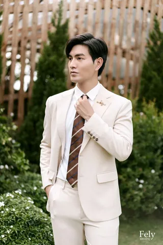 Tải Miễn Phí Hình Ảnh Vest Nam Đẹp Cho Quý Ông Lịch Lãm Từ Mẫu Cơ Bản Đến Thiết Kế Dự Tiệc