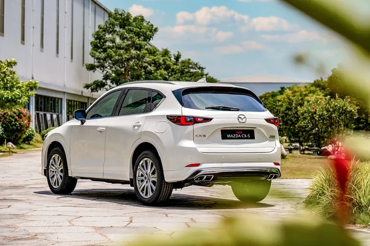 Chiêm Ngưỡng Hình Ảnh Xe Cx5: Bộ Sưu Tập Ngoại Thất, Nội Thất Và Các Phiên Bản Mazda Cx-5 Cho Người Mua Xe Tại Việt Nam
