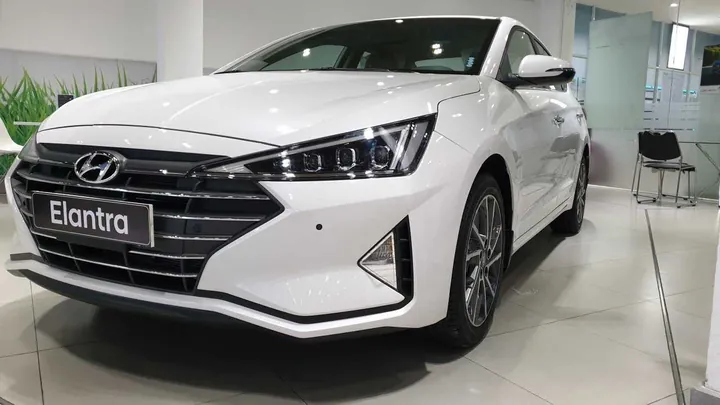 Xem Hình Ảnh Thực Tế Các Dòng Xe Hyundai Phổ Biến Tại Việt Nam Cho Người Mua Xe Xem Hình Ảnh Thực Tế Các Dòng Xe Hyundai Phổ Biến Tại Việt Nam Cho Người Mua Xe