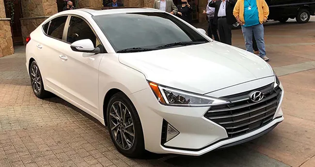 Xem Hình Ảnh Thực Tế Các Dòng Xe Hyundai Phổ Biến Tại Việt Nam Cho Người Mua Xe Xem Hình Ảnh Thực Tế Các Dòng Xe Hyundai Phổ Biến Tại Việt Nam Cho Người Mua Xe