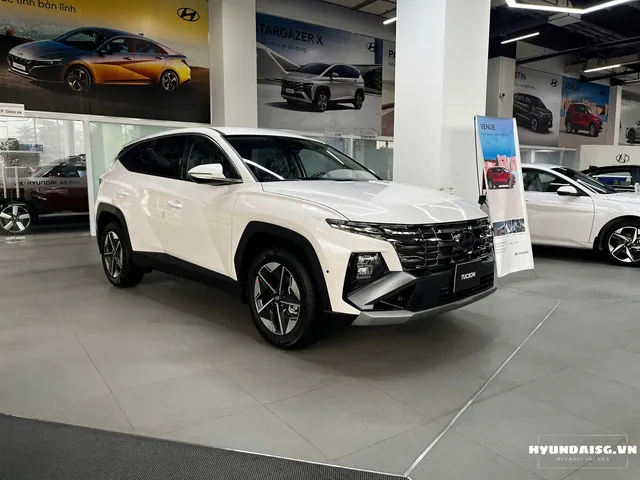 Xem Hình Ảnh Thực Tế Các Dòng Xe Hyundai Phổ Biến Tại Việt Nam Cho Người Mua Xe Xem Hình Ảnh Thực Tế Các Dòng Xe Hyundai Phổ Biến Tại Việt Nam Cho Người Mua Xe