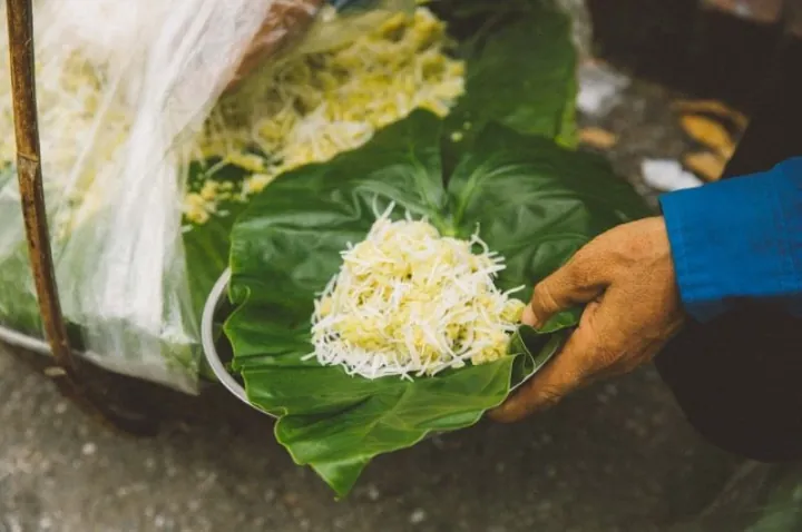 Khám Phá Hình Ảnh Xôi Cốm Hà Nội: Tổng Hợp Ảnh Đẹp Và Gói Xôi Cốm Truyền Thống Cho Người Yêu Ẩm Thực