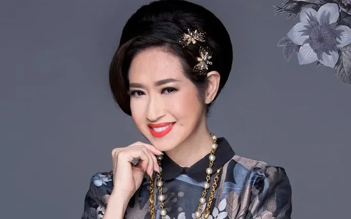 Xem Hình Ảnh Ý Lan: Tổng Hợp Ảnh Danh Ca Từ Thời Trẻ Đến Hiện Tại Cho Người Hâm Mộ Xem Hình Ảnh Ý Lan: Tổng Hợp Ảnh Danh Ca Từ Thời Trẻ Đến Hiện Tại Cho Người Hâm Mộ