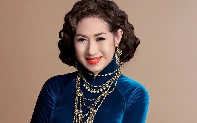 Xem Hình Ảnh Ý Lan: Tổng Hợp Ảnh Danh Ca Từ Thời Trẻ Đến Hiện Tại Cho Người Hâm Mộ Xem Hình Ảnh Ý Lan: Tổng Hợp Ảnh Danh Ca Từ Thời Trẻ Đến Hiện Tại Cho Người Hâm Mộ