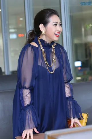 Xem Hình Ảnh Ý Lan: Tổng Hợp Ảnh Danh Ca Từ Thời Trẻ Đến Hiện Tại Cho Người Hâm Mộ Xem Hình Ảnh Ý Lan: Tổng Hợp Ảnh Danh Ca Từ Thời Trẻ Đến Hiện Tại Cho Người Hâm Mộ