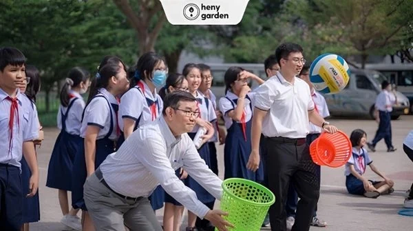 Hình Ảnh Ý Nghĩa Về Thầy Cô: Bộ Sưu Tập Đầy Cảm Xúc Để Tri Ân Ngày 20/11 Dành Cho Học Sinh & Giáo Viên