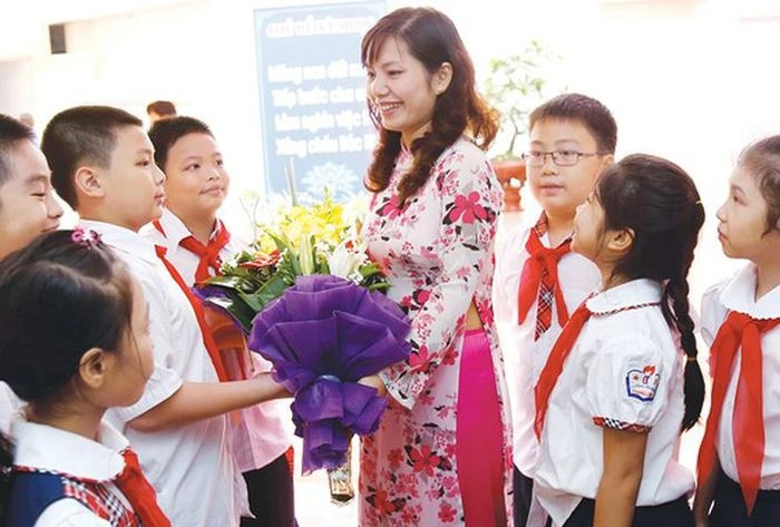 Hình Ảnh Ý Nghĩa Về Thầy Cô: Bộ Sưu Tập Đầy Cảm Xúc Để Tri Ân Ngày 20/11 Dành Cho Học Sinh & Giáo Viên