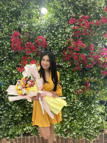 Chiêm Ngưỡng Bộ Hình Ảnh Y Phụng – Nữ Hoàng Ảnh Lịch Gợi Cảm Một Thời Và Đời Thực Hậu Trường Chiêm Ngưỡng Bộ Hình Ảnh Y Phụng – Nữ Hoàng Ảnh Lịch Gợi Cảm Một Thời Và Đời Thực Hậu Trường