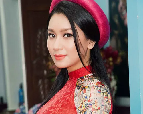 Chiêm Ngưỡng Bộ Hình Ảnh Y Phụng – Nữ Hoàng Ảnh Lịch Gợi Cảm Một Thời Và Đời Thực Hậu Trường Chiêm Ngưỡng Bộ Hình Ảnh Y Phụng – Nữ Hoàng Ảnh Lịch Gợi Cảm Một Thời Và Đời Thực Hậu Trường