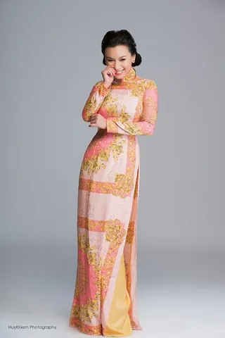 Chiêm Ngưỡng Bộ Hình Ảnh Y Phụng – Nữ Hoàng Ảnh Lịch Gợi Cảm Một Thời Và Đời Thực Hậu Trường Chiêm Ngưỡng Bộ Hình Ảnh Y Phụng – Nữ Hoàng Ảnh Lịch Gợi Cảm Một Thời Và Đời Thực Hậu Trường
