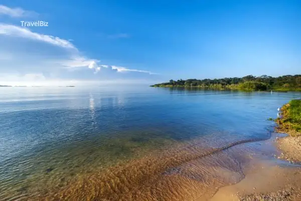 Hồ Nước Ngọt Lớn Nhất Châu Phi Là Hồ Victoria: Khám Phá Vị Trí, Diện Tích Và Đặc Điểm