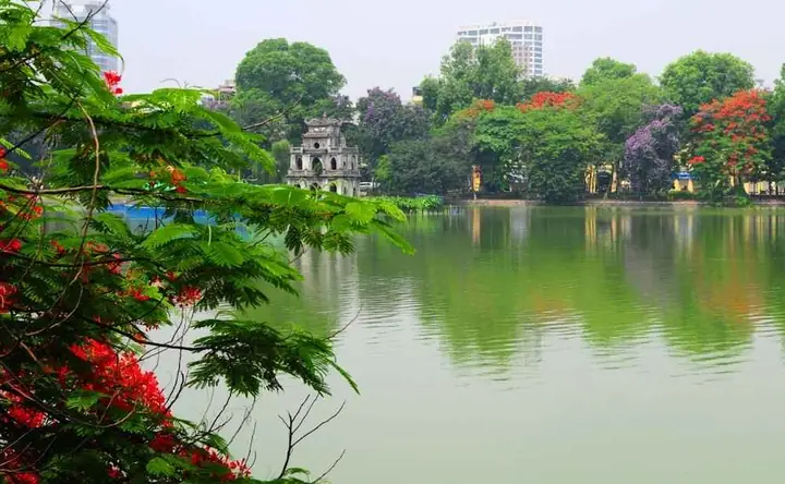 So Sánh Hồ Tây Và Hồ Gươm: Khác Biệt Về Diện Tích, Vị Trí Và Giá Trí Lịch Sử
