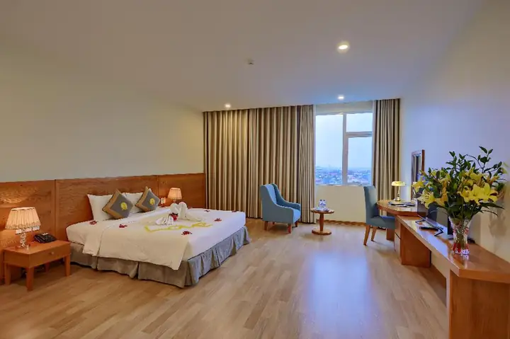 Khám Phá Hoàng Sơn Peace Hotel Ninh Bình: Địa Chỉ, Phòng, Tiện Nghi Và Cách Đặt Phòng