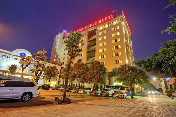 Khám Phá Hoàng Sơn Peace Hotel Ninh Bình: Địa Chỉ, Phòng, Tiện Nghi Và Cách Đặt Phòng