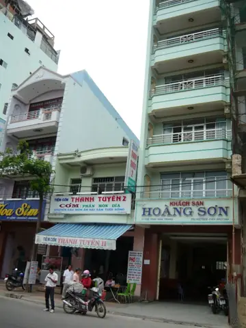 Tìm Hiểu Khách Sạn Hoàng Sơn Nha Trang: Vị Trí, Tiện Nghi Và Thông Tin Lưu Trú Thực Tế