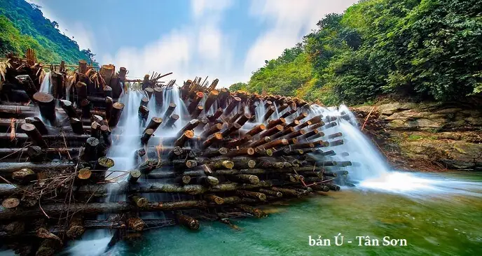 Tổng Hợp Địa Điểm Du Lịch Tân Sơn Phú Thọ: Top Điểm Check-in Hấp Dẫn Cho Du Khách Tổng Hợp Địa Điểm Du Lịch Tân Sơn Phú Thọ: Top Điểm Check-in Hấp Dẫn Cho Du Khách