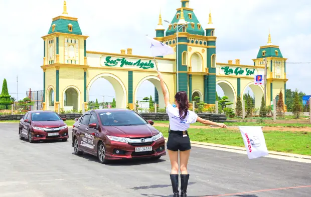 Khám Phá Khu Vui Chơi Happy Land Bến Lức: Thiên Đường Giải Trí Và Văn Hóa Việt Thu Nhỏ Cho Người Yêu Du Lịch Gần Sài Gòn Khám Phá Khu Vui Chơi Happy Land Bến Lức: Thiên Đường Giải Trí Và Văn Hóa Việt Thu Nhỏ Cho Người Yêu Du Lịch Gần Sài Gòn