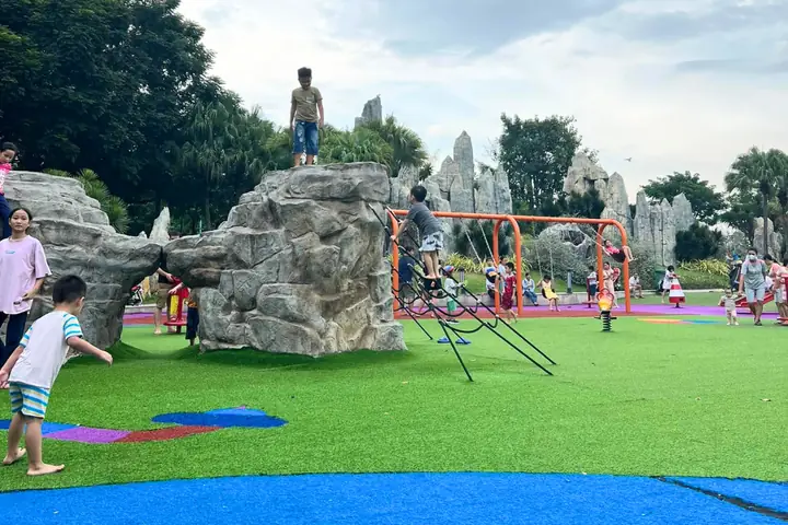 Khám Phá Khu Vui Chơi Trẻ Em Landmark 81: Funny Kids Vương Quốc Kỳ Thú Cho Ba Mẹ Thảnh Thơi Khám Phá Khu Vui Chơi Trẻ Em Landmark 81: Funny Kids Vương Quốc Kỳ Thú Cho Ba Mẹ Thảnh Thơi